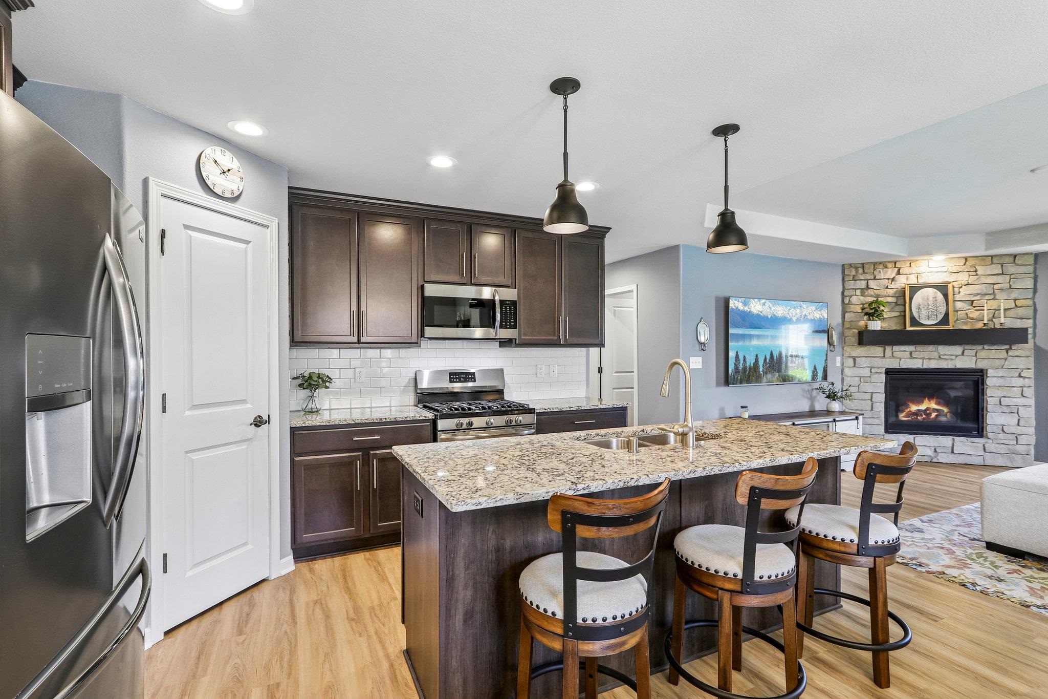 306 Markham Road, Unit 202 Eagle, WI 53119 - Photo 8 of 28