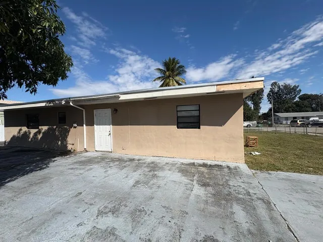 a view of a house with a outdoor space