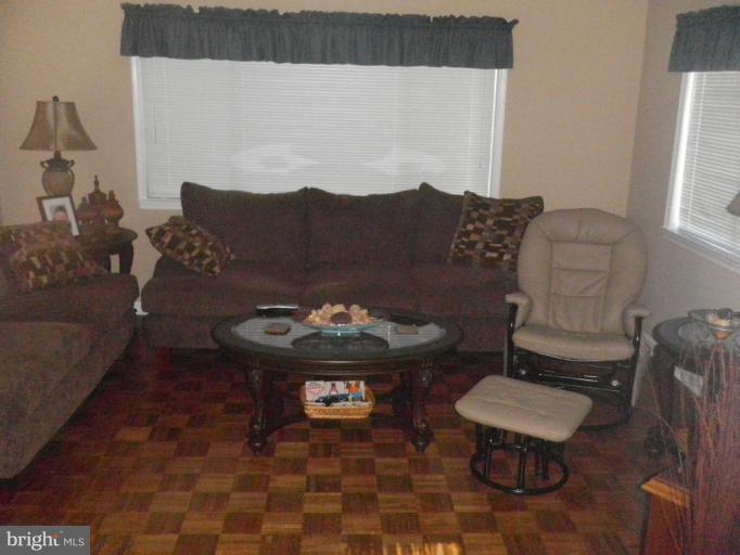 7408 Gresham Street Springfield, VA 22151 - Photo 4 of 12 Family Room