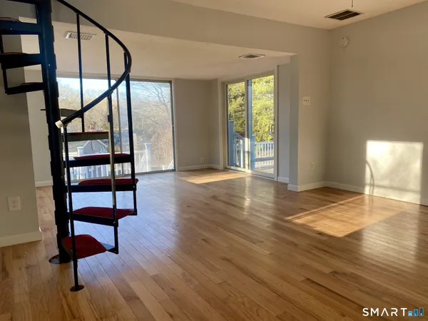 $674,900 | 15 Baxter Road, Clinton, CT 06413