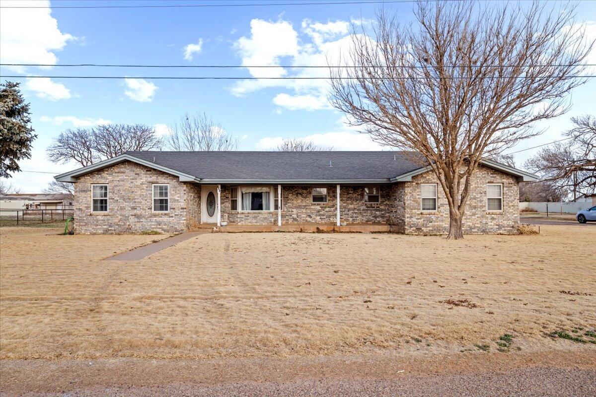 505 Reed Avenue Levelland, TX 79336 - Photo 1 of 21 01-505 Reed Ave
