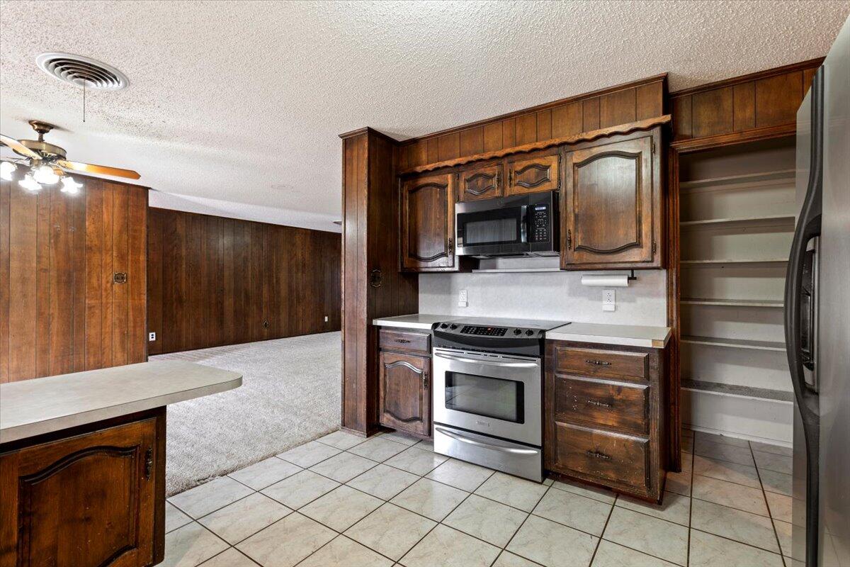 505 Reed Avenue Levelland, TX 79336 - Photo 13 of 21 13-505 Reed Ave