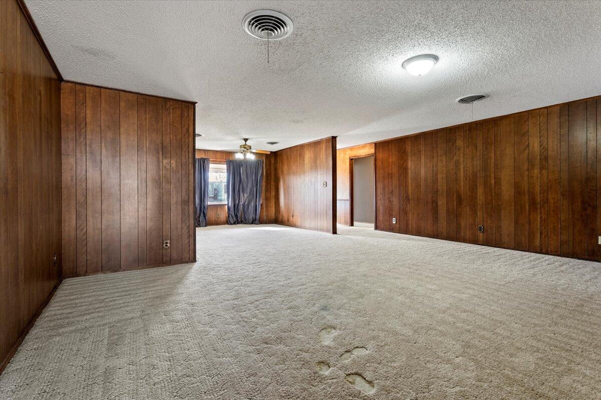 505 Reed Avenue Levelland, TX 79336 - Photo 9 of 21 08-505 Reed Ave