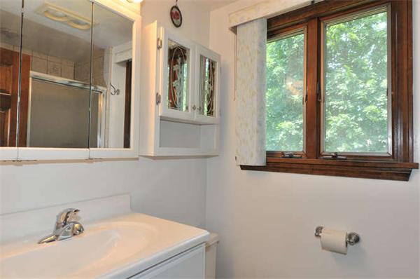 11 Birchwood Road Billerica, MA 01821 - Photo 18 of 27 Gallery Image 18