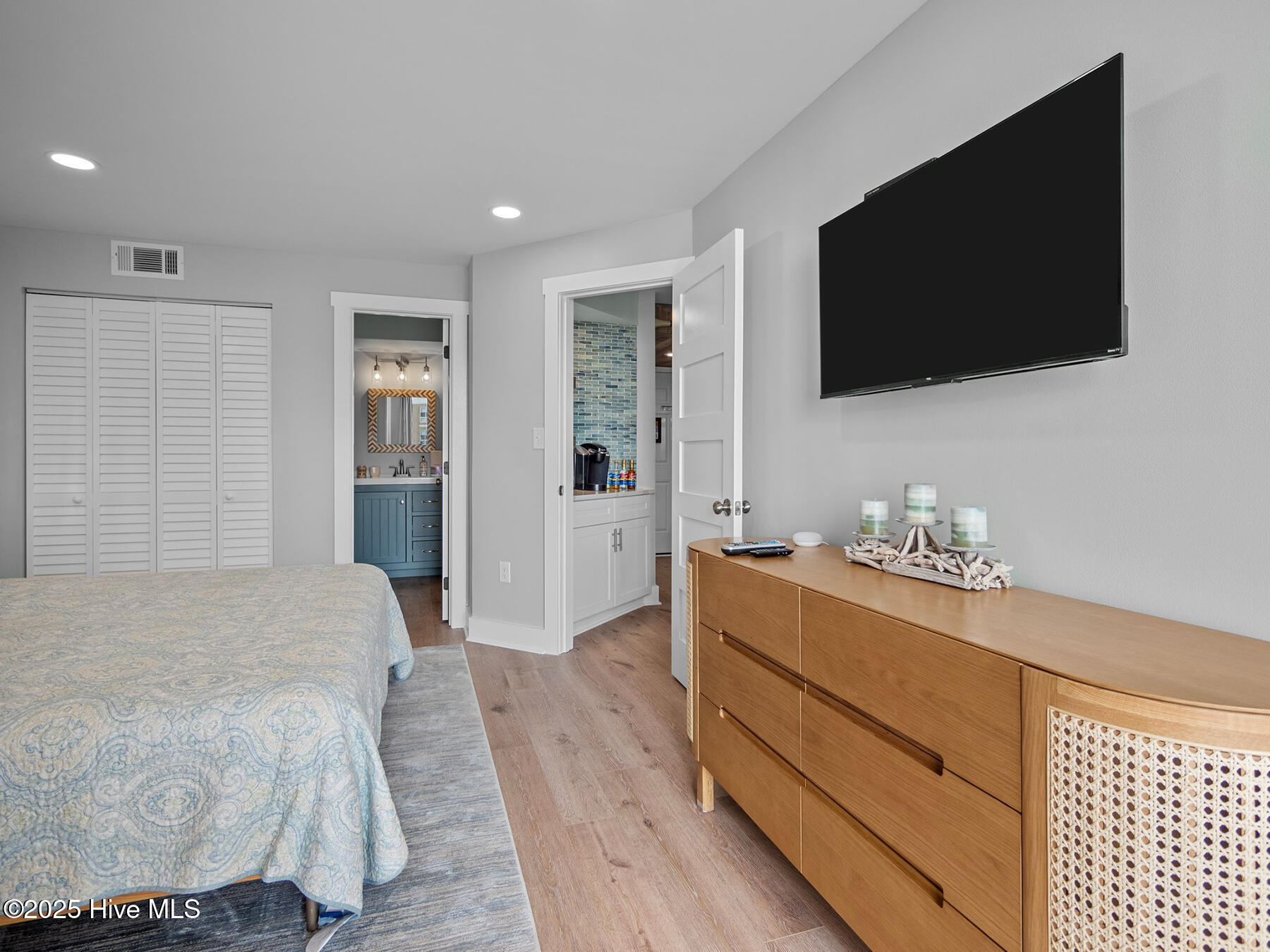 2000 New River Inlet Road, Unit 2512 North Topsail Beach, NC 28460 - Photo 31 of 49 5-web-or-mls-P6077614