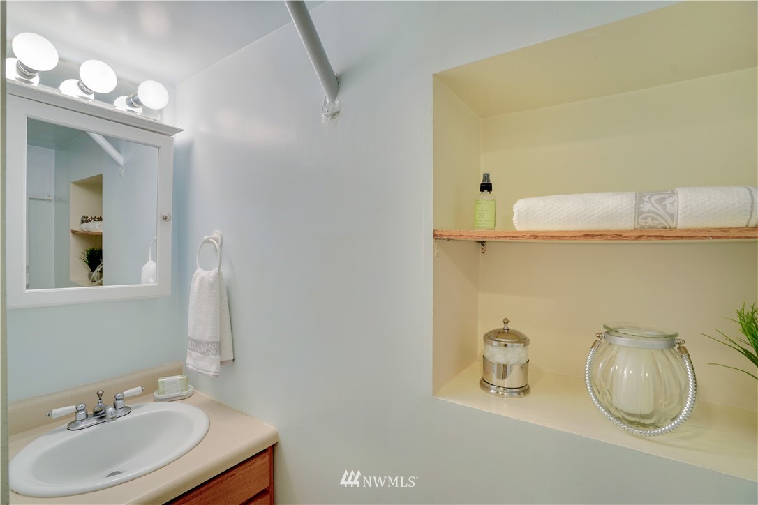 343 North 79th Street Seattle, WA 98103 - Photo 14 of 17 Gallery Image 14