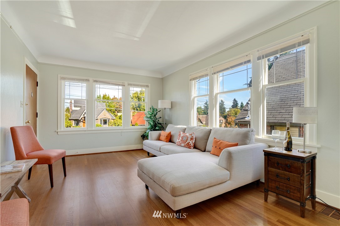 343 North 79th Street Seattle, WA 98103 - Photo 4 of 17 Gallery Image 4