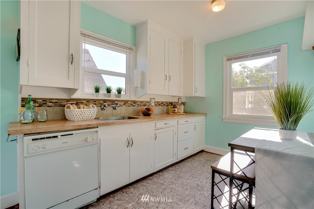 343 North 79th Street Seattle, WA 98103 - Photo 5 of 17 Gallery Image 5