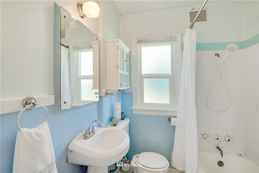 343 North 79th Street Seattle, WA 98103 - Photo 8 of 17 Gallery Image 8
