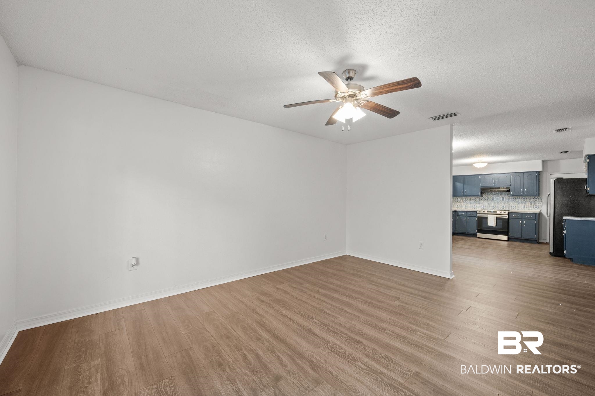 6831 Joy Court Theodore, AL 36582 - Photo 3 of 17