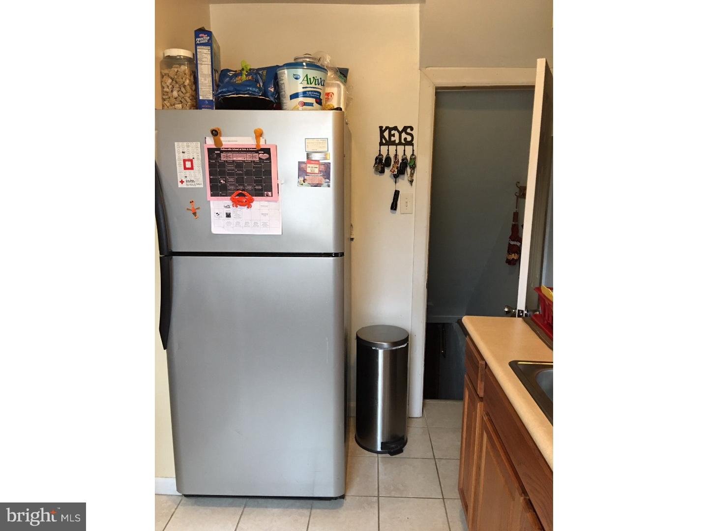 626 East Raymond Street Philadelphia, PA 19120 - Photo 13 of 25 Kitchen