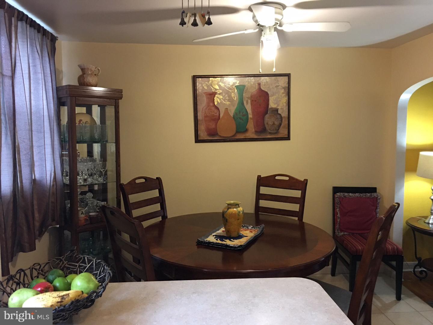 626 East Raymond Street Philadelphia, PA 19120 - Photo 10 of 25 Dining Room