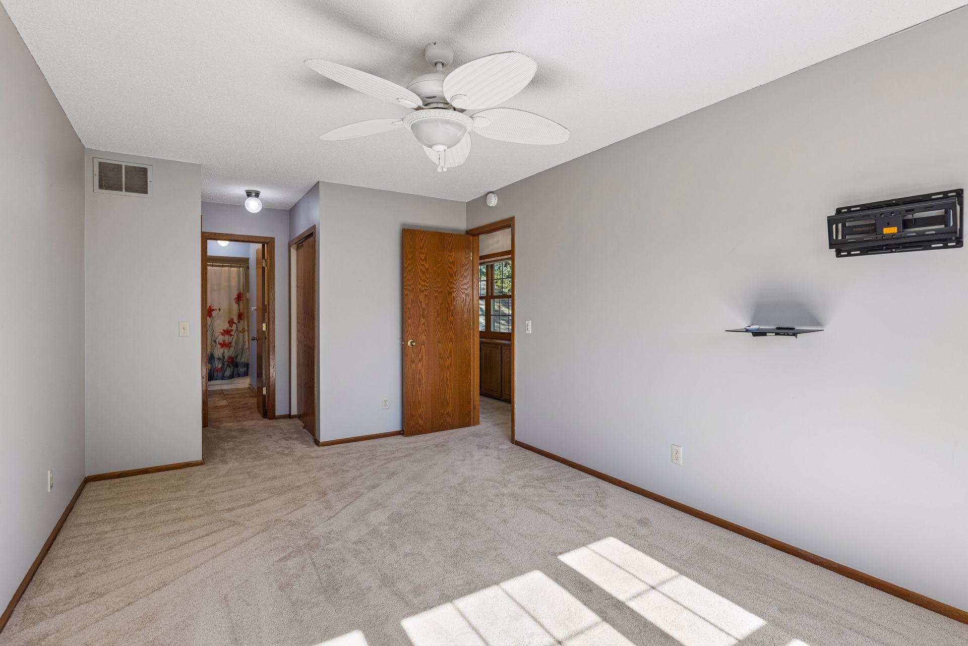 11018 Oregon Curve Bloomington, MN 55438 - Photo 31 of 77 Gallery Image 31