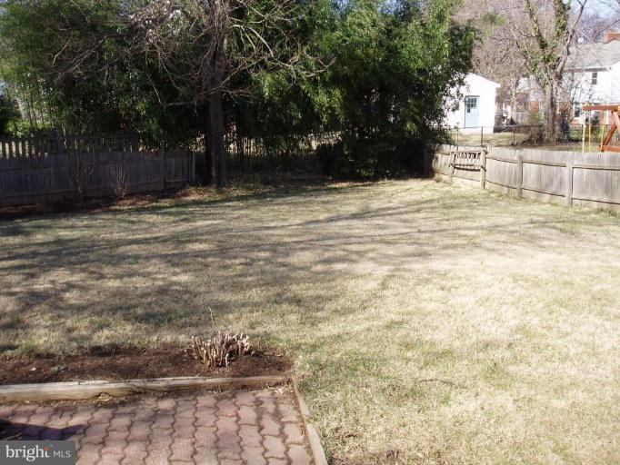 6225 Rockhurst Road Bethesda, MD 20817 - Photo 10 of 11 REAR YARD