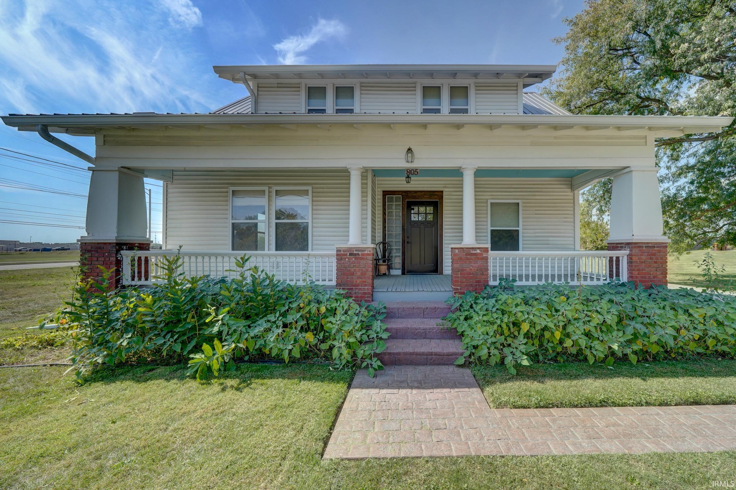 805 North Indiana Avenue Auburn, IN 46706 - Photo 1 of 36