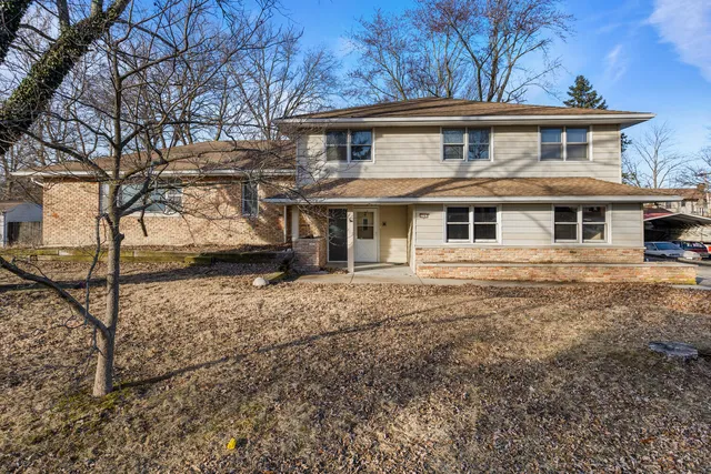 $269,500 | 2707 Donald Drive, Urbana, IL 61802