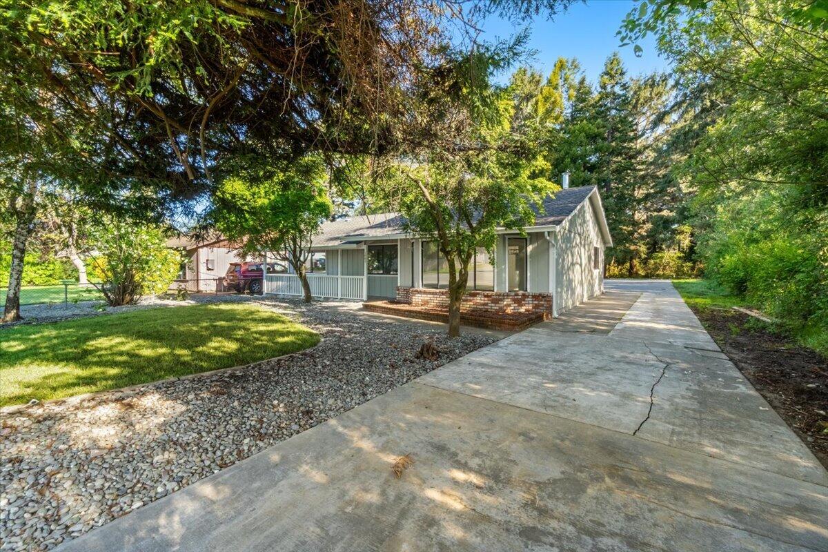 1563 Murray Road McKinleyville, CA 95519 - Photo 2 of 27