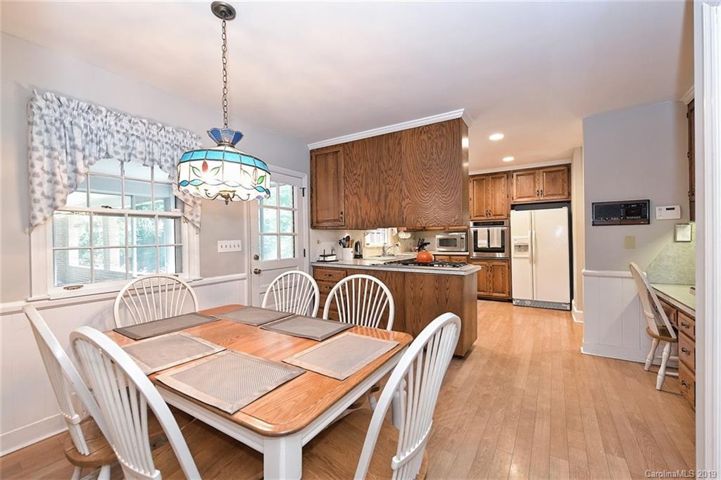 4244 Tottenham Road Charlotte, NC 28226 - Photo 11 of 27 Gallery Image 11