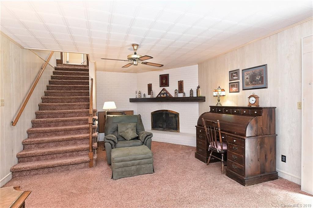4244 Tottenham Road Charlotte, NC 28226 - Photo 19 of 27 Gallery Image 19