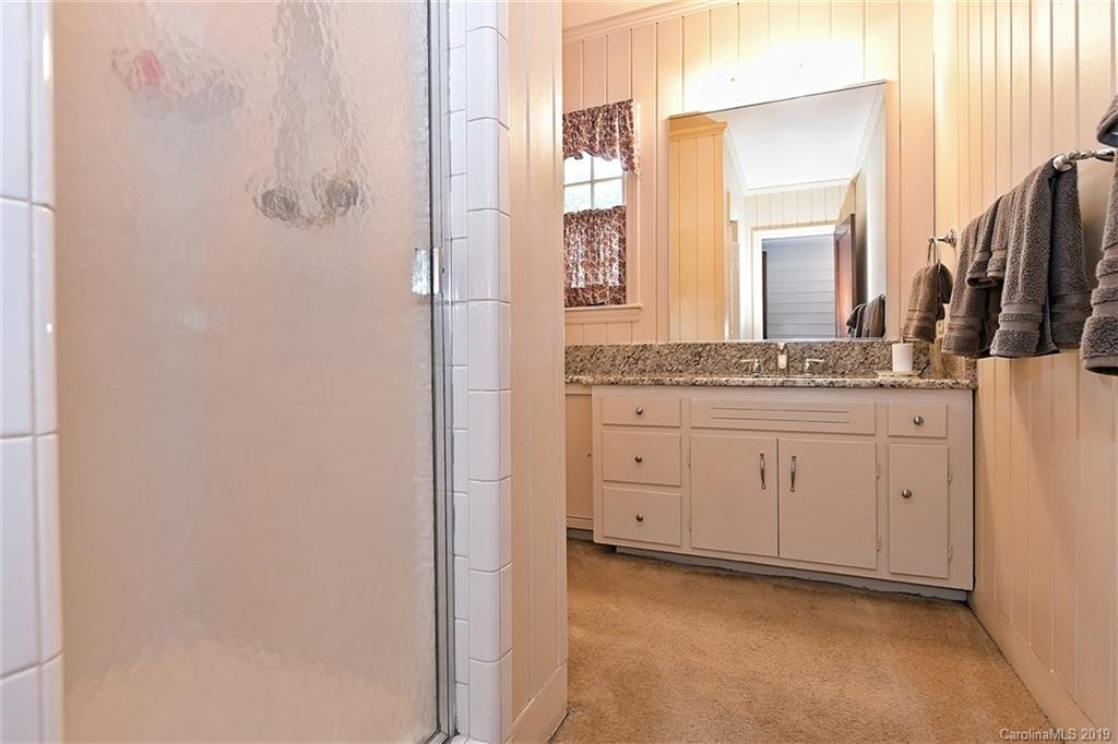 4244 Tottenham Road Charlotte, NC 28226 - Photo 22 of 27 Gallery Image 22