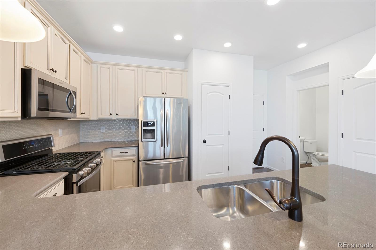 5958 Central Park Boulevard Denver, CO 80238 - Photo 15 of 37