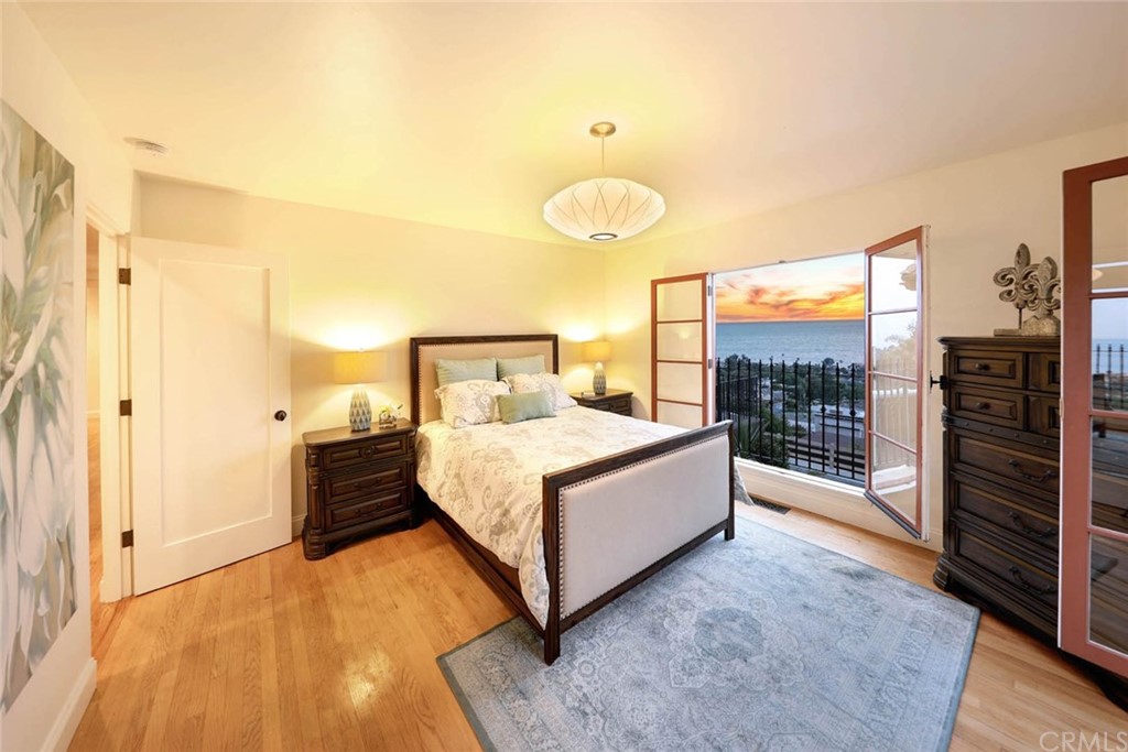 1107 Coast View Drive Laguna Beach, CA 92651 - Photo 23 of 48