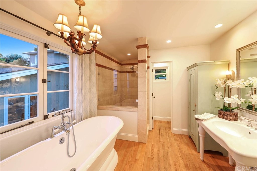 1107 Coast View Drive Laguna Beach, CA 92651 - Photo 30 of 48