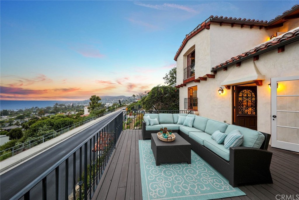 1107 Coast View Drive Laguna Beach, CA 92651 - Photo 36 of 48