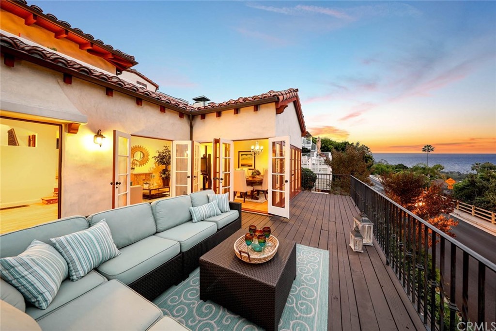 1107 Coast View Drive Laguna Beach, CA 92651 - Photo 6 of 48