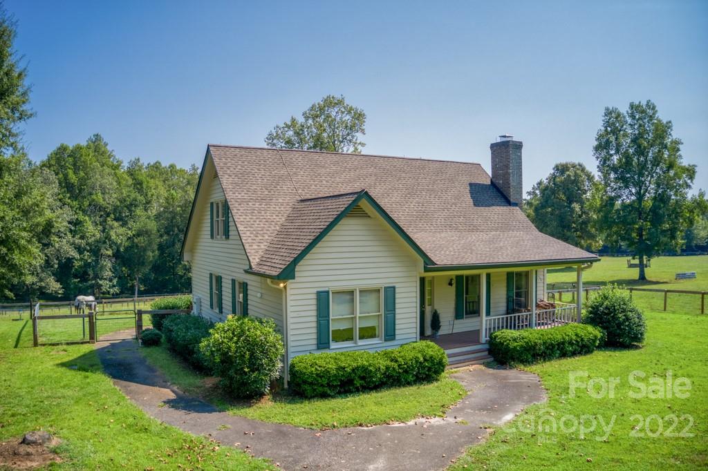 4290 Collinsville Road Columbus, NC 28722 - Photo 2 of 47 Gallery Image 2