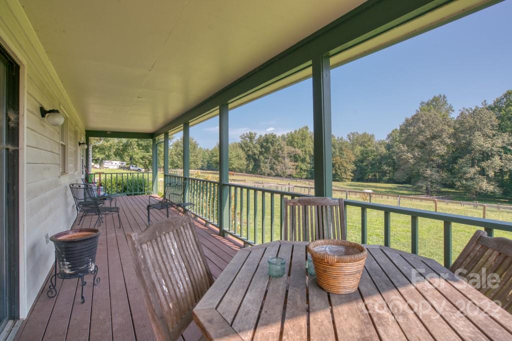 4290 Collinsville Road Columbus, NC 28722 - Photo 9 of 47 Gallery Image 9