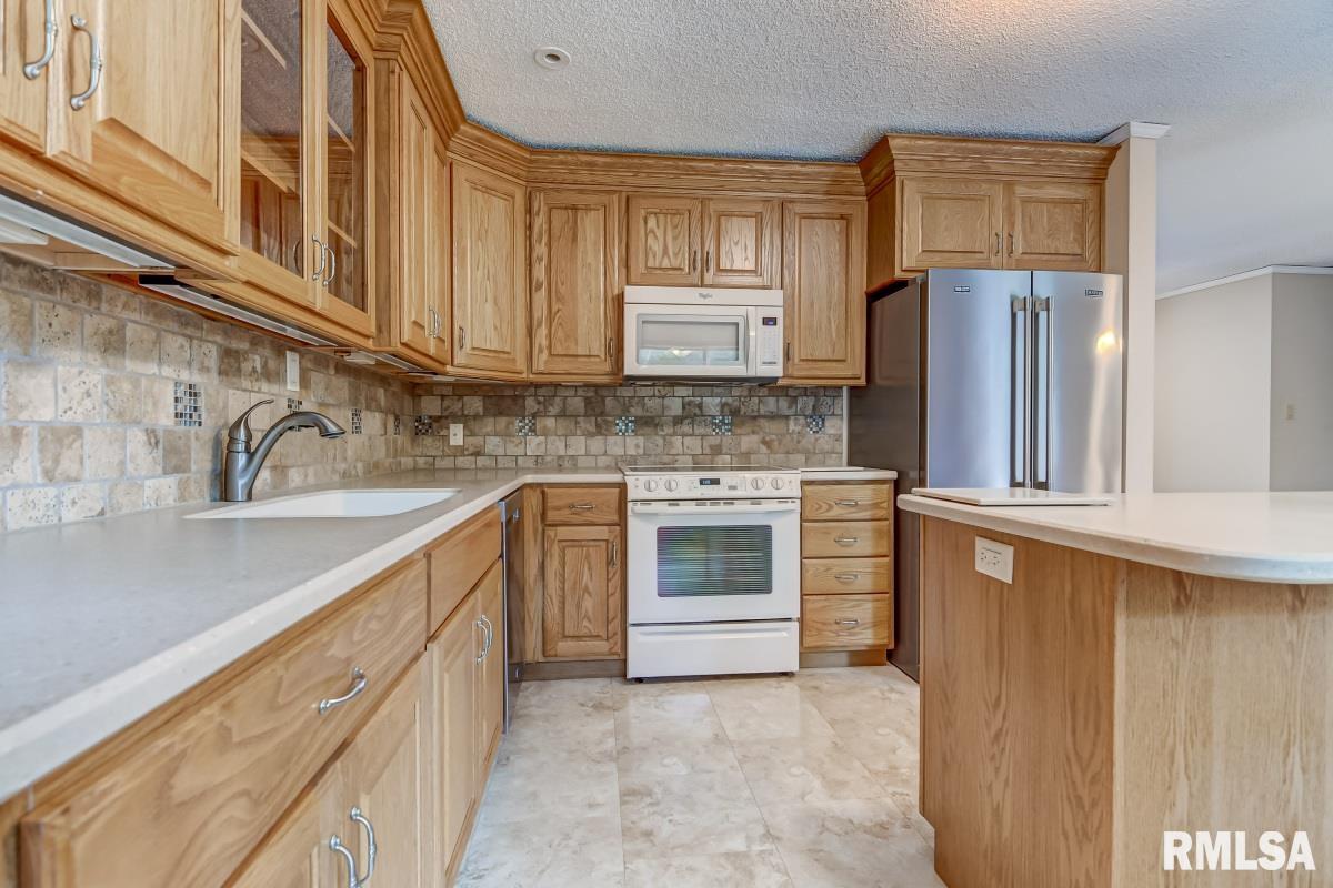7601 Kunz Road Rochester, IL 62563 - Photo 12 of 54