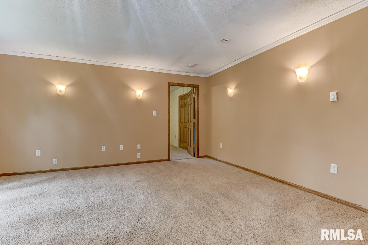 7601 Kunz Road Rochester, IL 62563 - Photo 17 of 54
