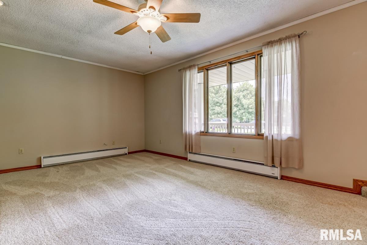 7601 Kunz Road Rochester, IL 62563 - Photo 4 of 54
