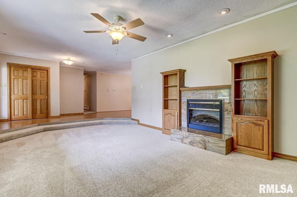 7601 Kunz Road Rochester, IL 62563 - Photo 5 of 54