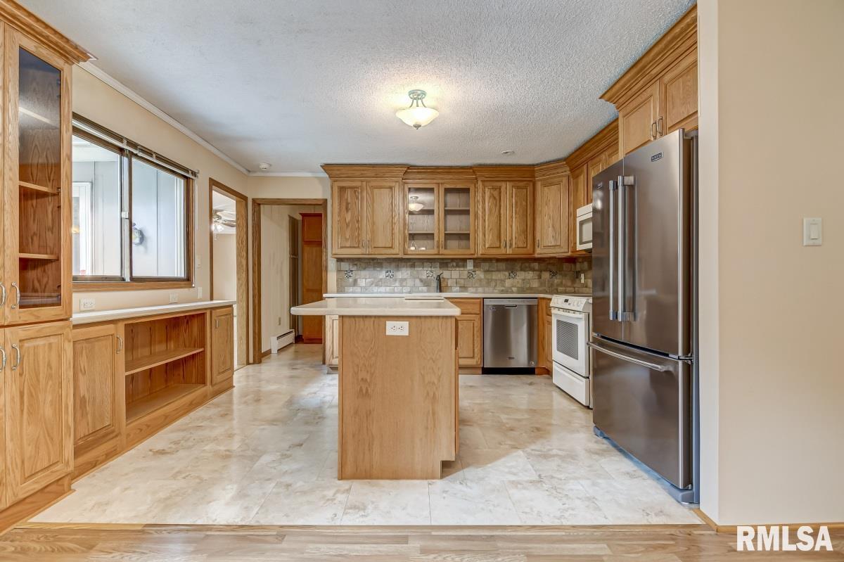 7601 Kunz Road Rochester, IL 62563 - Photo 9 of 54