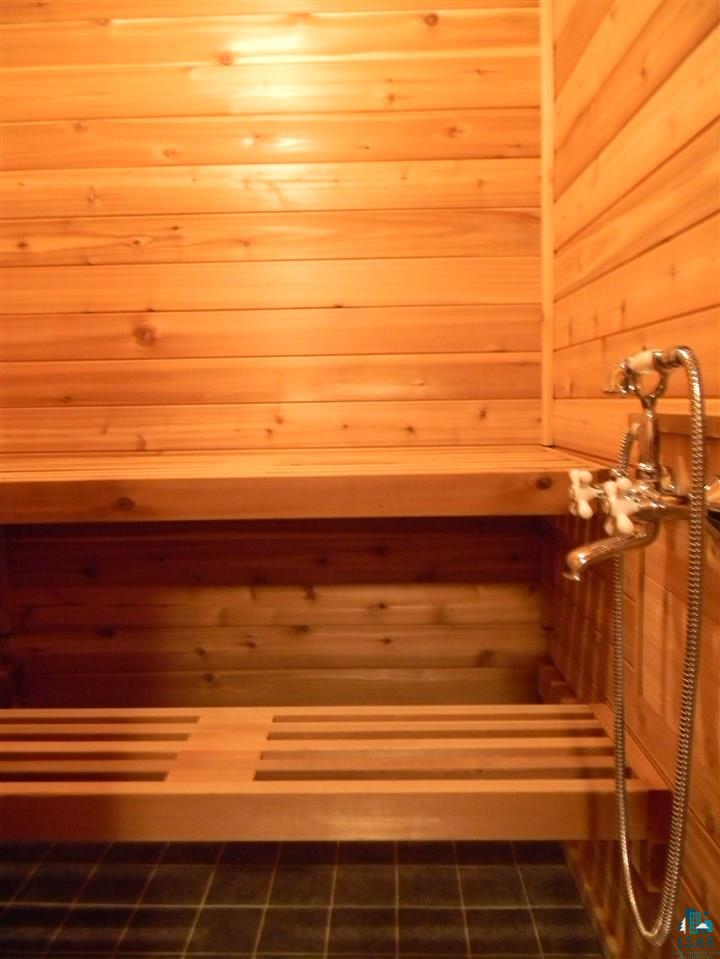 2901 West Arrowhead Road Duluth, MN 55811 - Photo 15 of 24 Sauna