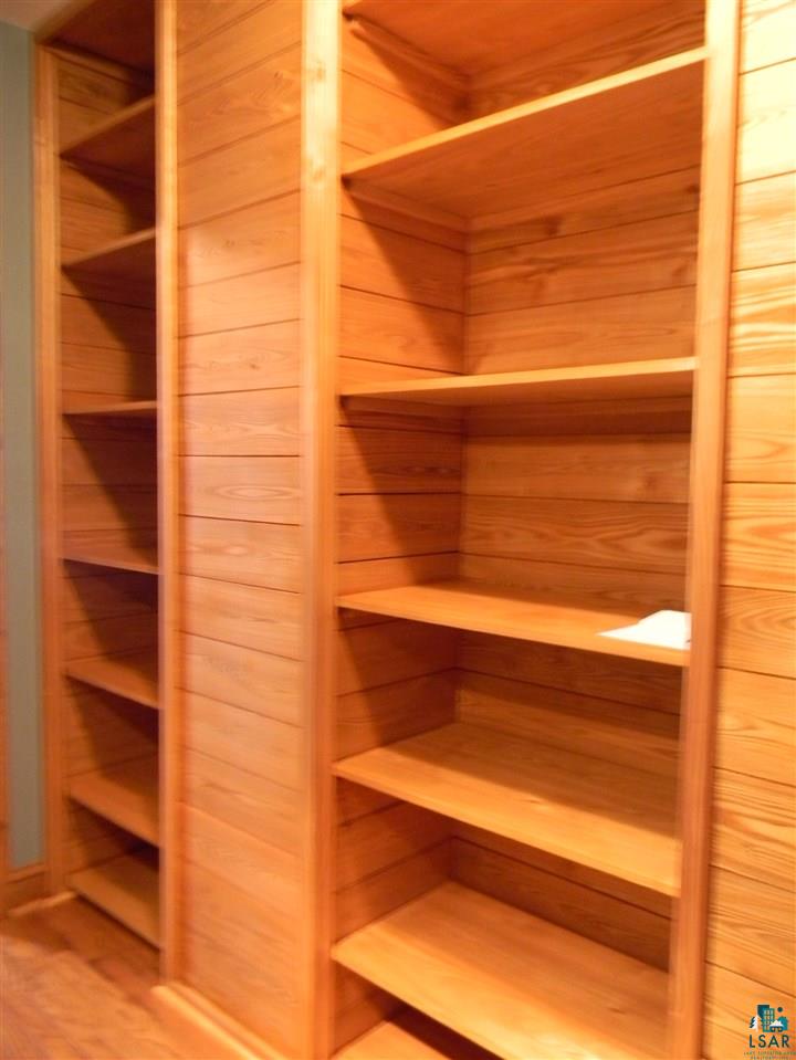 2901 West Arrowhead Road Duluth, MN 55811 - Photo 10 of 24 Hallway Storage