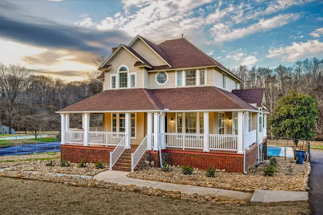 $1,185,000 | 962 Indian Mound Drive, McMinnville, TN 37110