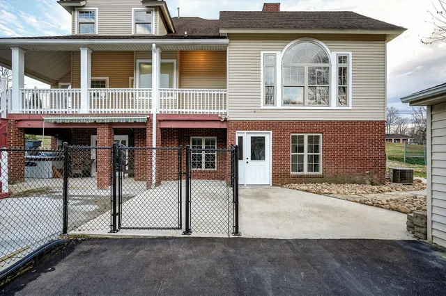 $1,185,000 | 962 Indian Mound Drive, McMinnville, TN 37110