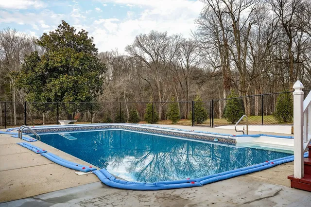 $1,185,000 | 962 Indian Mound Drive, McMinnville, TN 37110