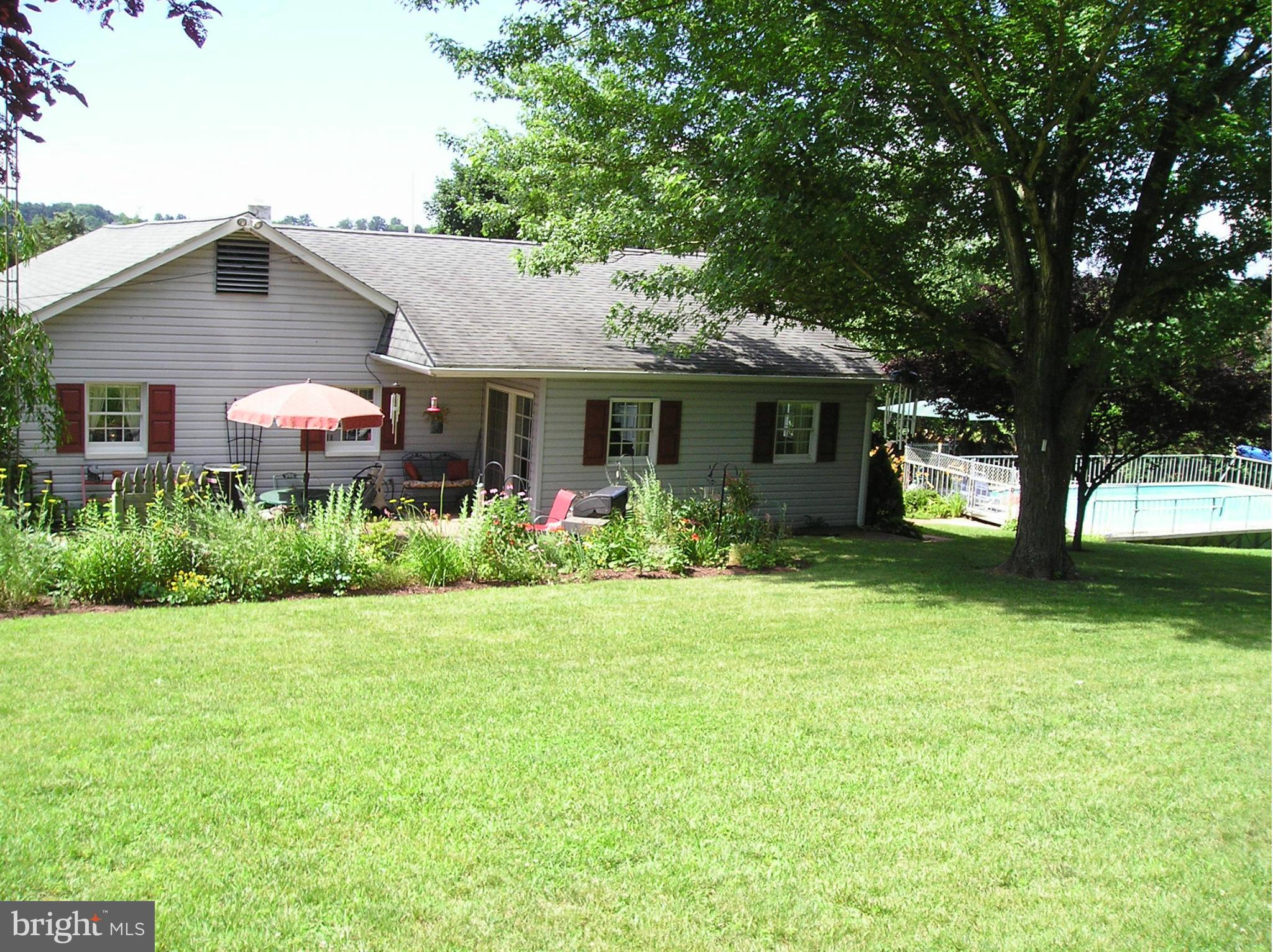 12016 Kemps Mill Road Williamsport, MD 21795 - Photo 4 of 28 Exterior (General)