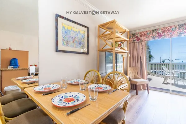 $1,300 | 6300 Seawall Boulevard, Unit 6105, Galveston, TX 77551