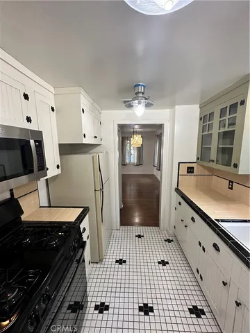 $2,795 | 3332 2nd Street, Riverside, CA 92501