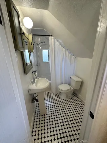 $2,795 | 3332 2nd Street, Riverside, CA 92501