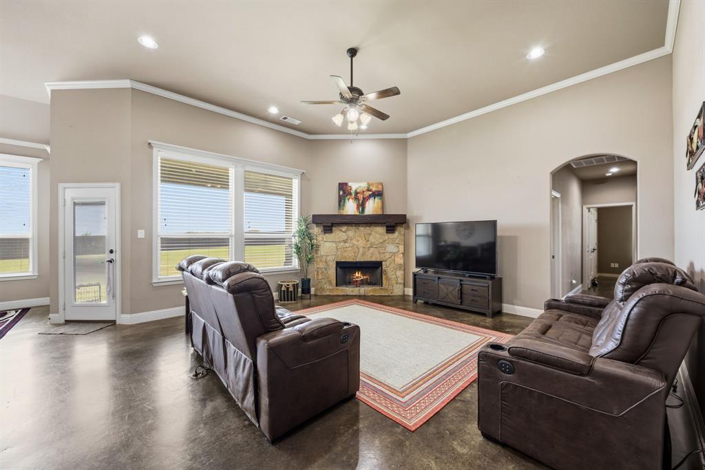 6621 Singleton Road Midlothian, TX 76065 - Photo 9 of 32 Gorgeous stained concrete flooring