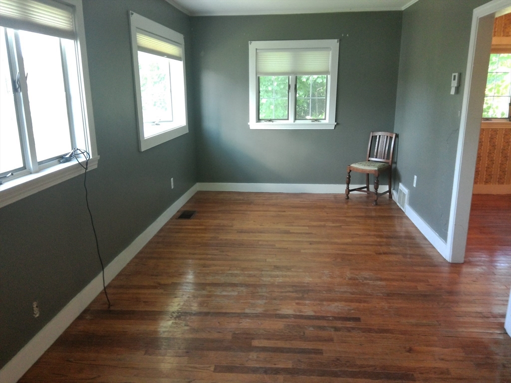 30 R Highland Street Gloucester, MA 01930 - Photo 4 of 14
