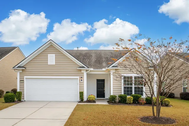 $370,000 | 510 Eastern Isle Avenue, Summerville, SC 29486