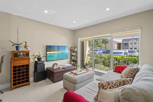 $319,000 | 13810 Southwest 112th Street, Unit 102, Miami, FL 33186