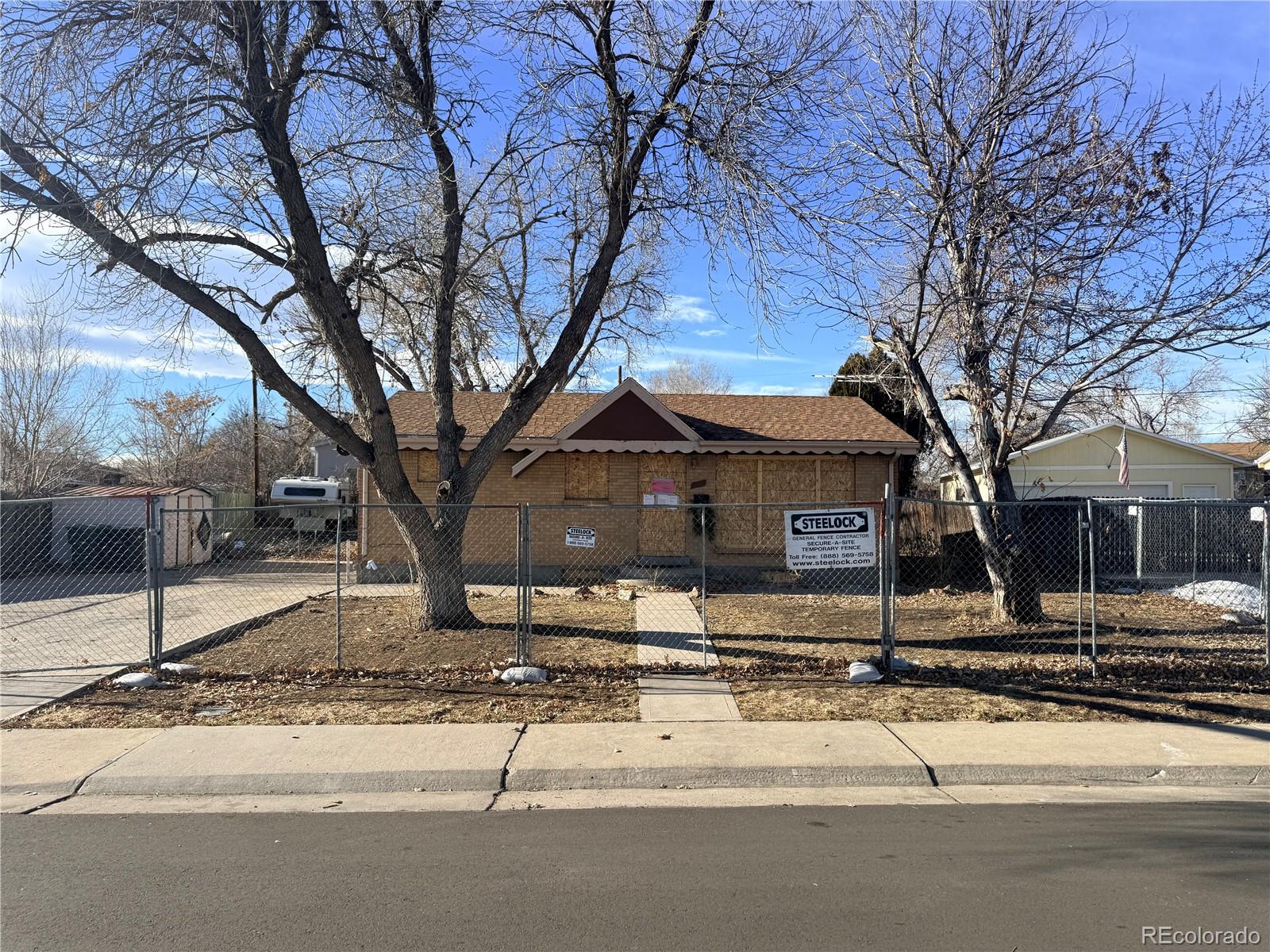 a house view with a outdoor space